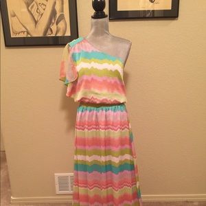 Jessica Simpson Women’s One-Shoulder Maxi Dress